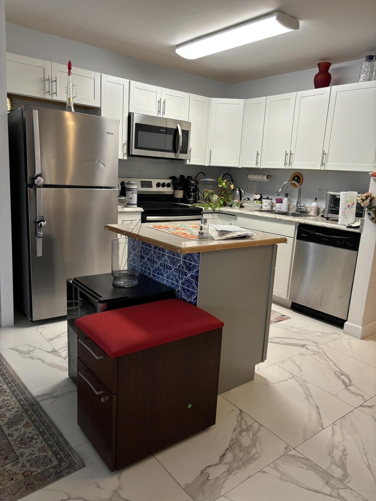 325 Andover - Photo 1