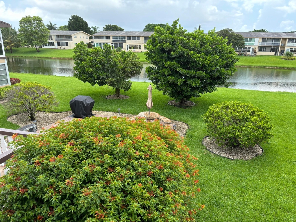 325 Andover - Photo 0