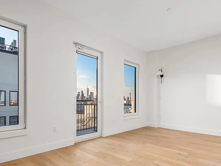58 Vanderbilt Avenue - Photo 1
