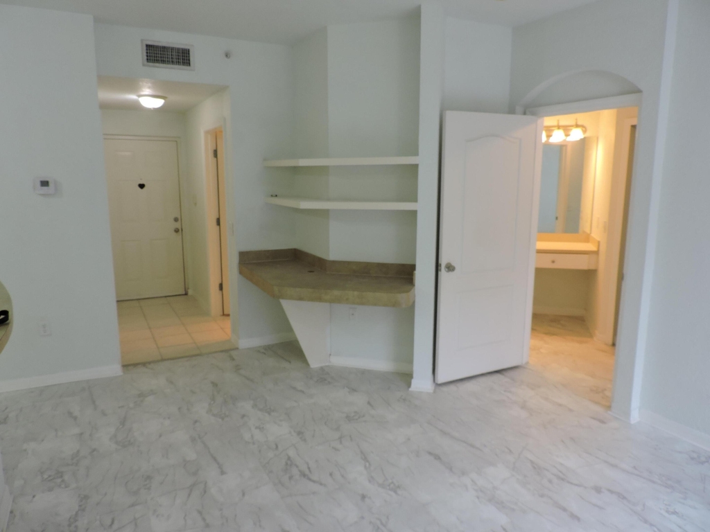 11032 Legacy Drive - Photo 2