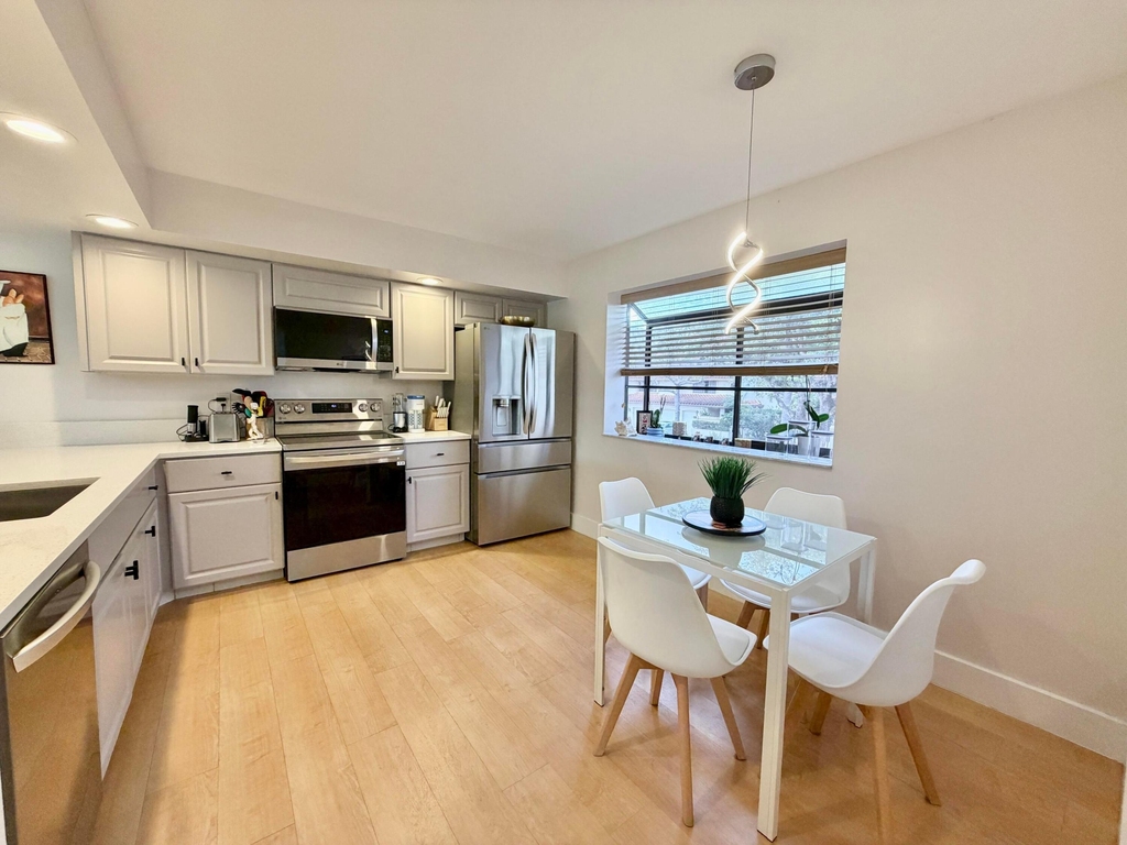 7935 La Mirada Drive - Photo 4