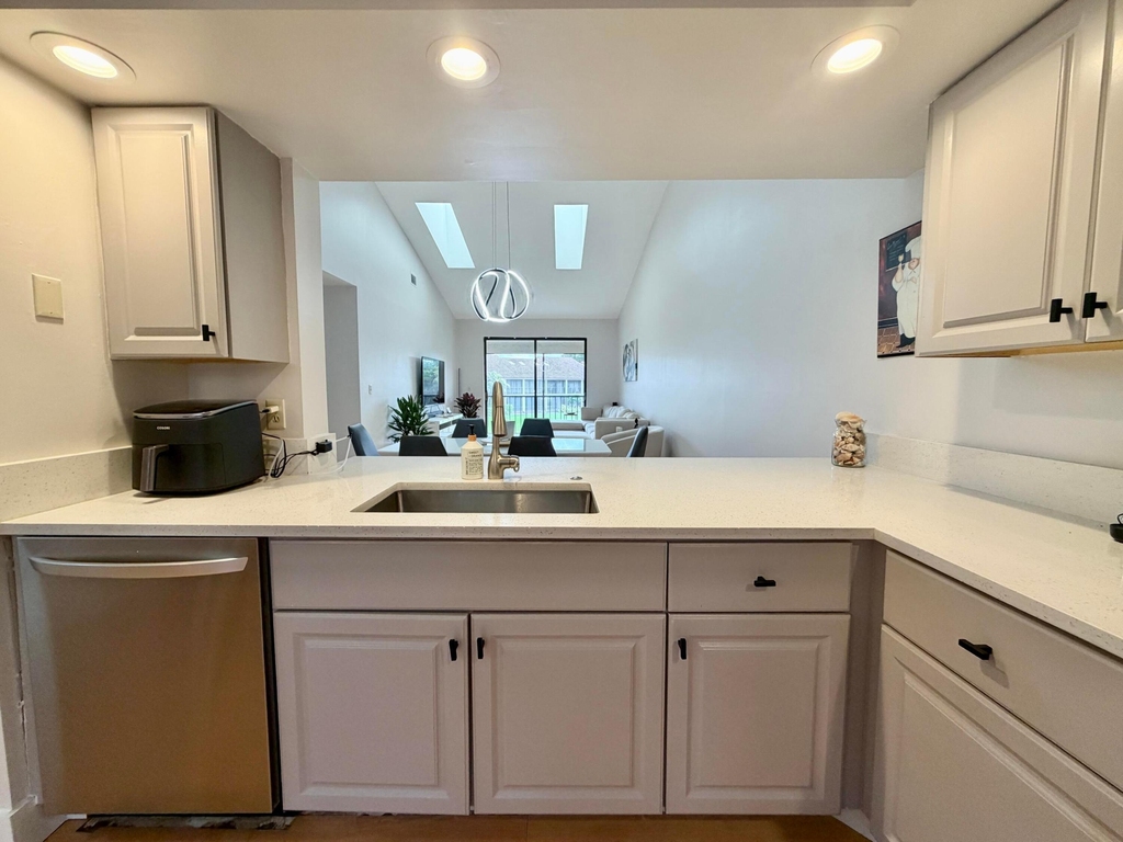 7935 La Mirada Drive - Photo 11