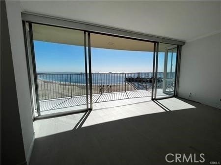 700 E Ocean - Photo 40