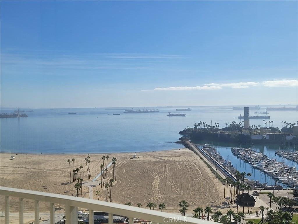 700 E Ocean - Photo 5