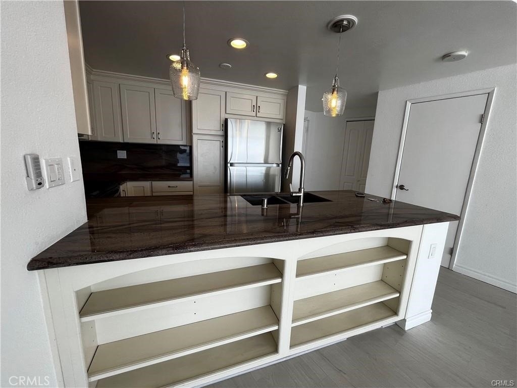 700 E Ocean - Photo 36