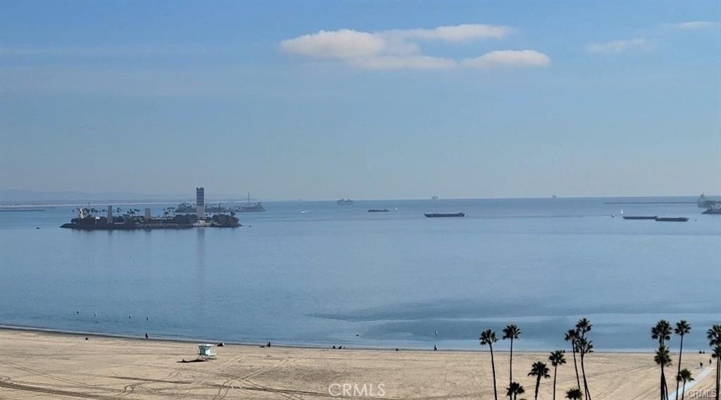 700 E Ocean - Photo 13