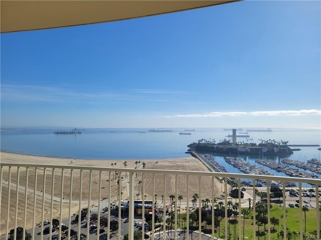 700 E Ocean - Photo 6