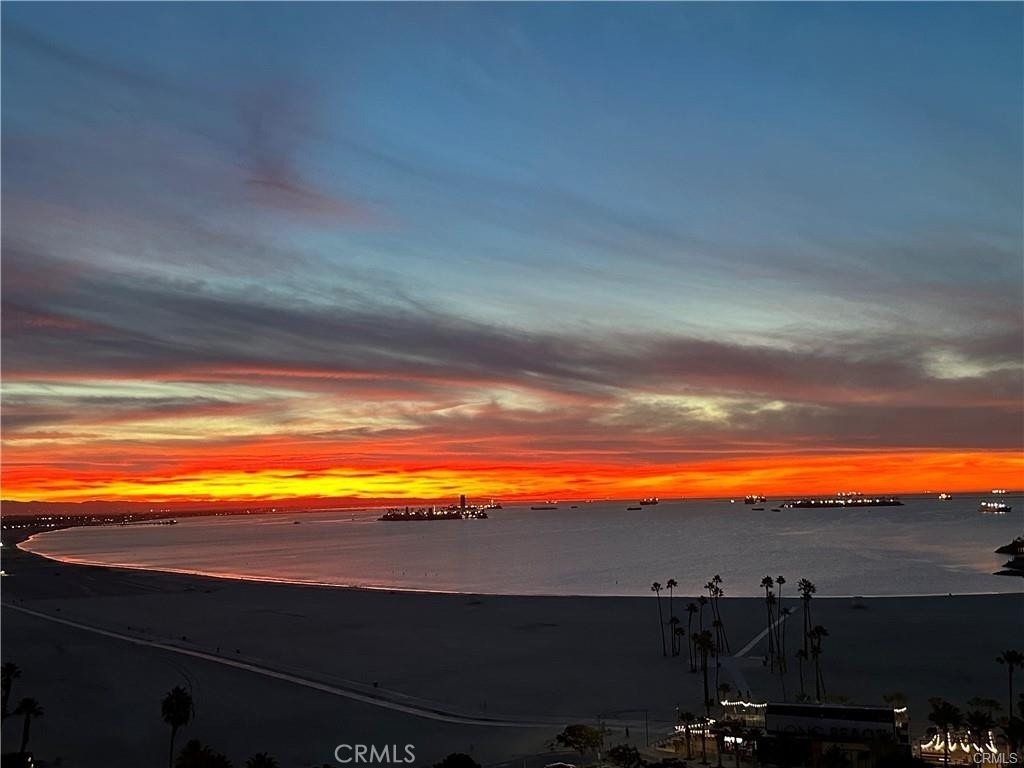 700 E Ocean - Photo 12