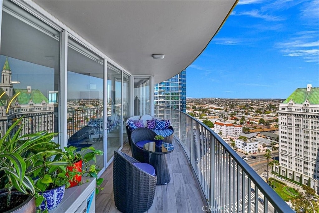 700 E Ocean - Photo 28