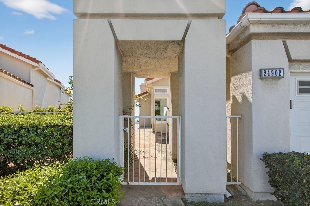 24902 Sea Crest - Photo 1