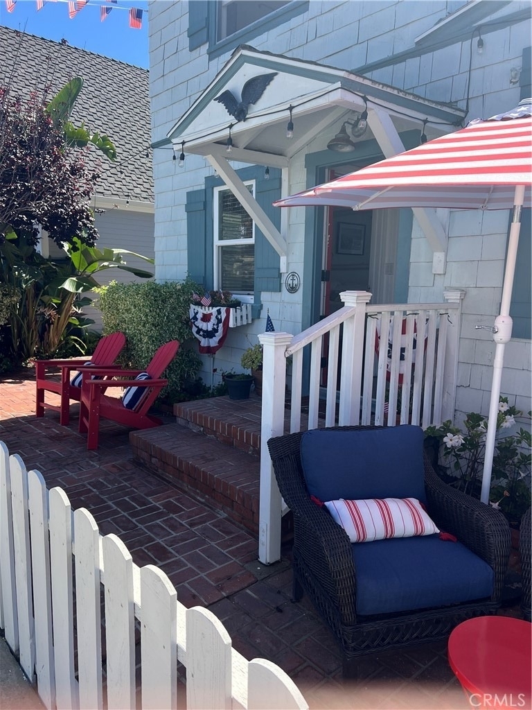 227 Apolena Avenue - Photo 3