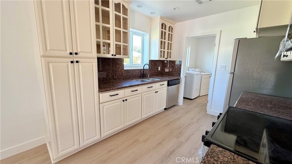 17438 Horace Street - Photo 2