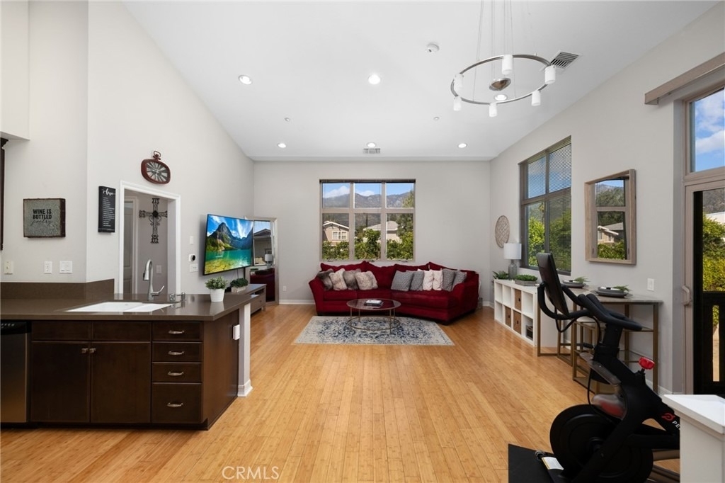 1406 S California - Photo 12