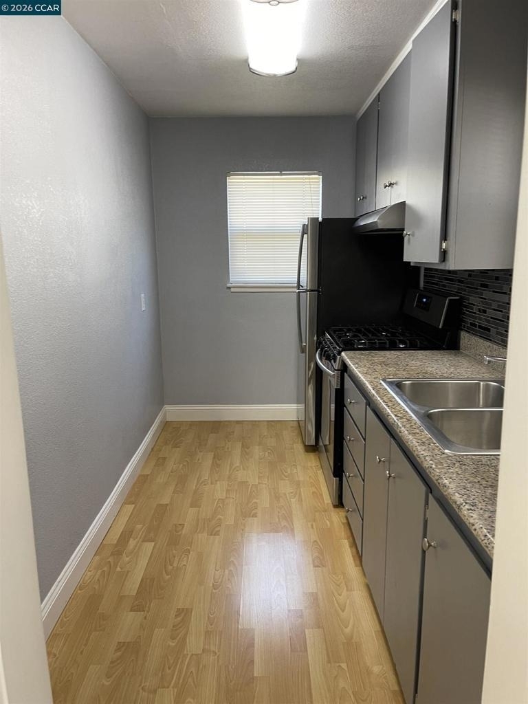 1705 Linden St - Photo 5