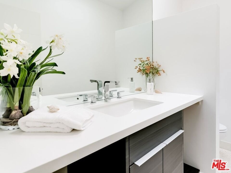 5470 Katherine Avenue - Photo 16