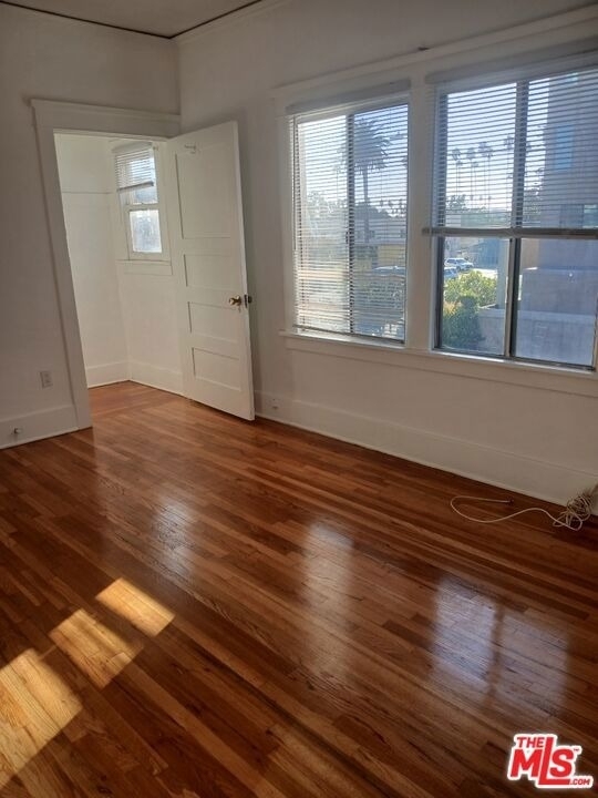 1555 6th Avenue - Photo 4