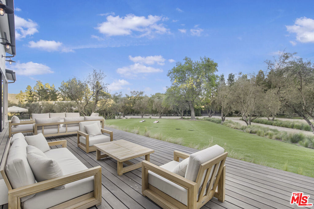1754 Lechusa Road - Photo 3