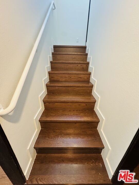 8820 Orchard Avenue - Photo 6