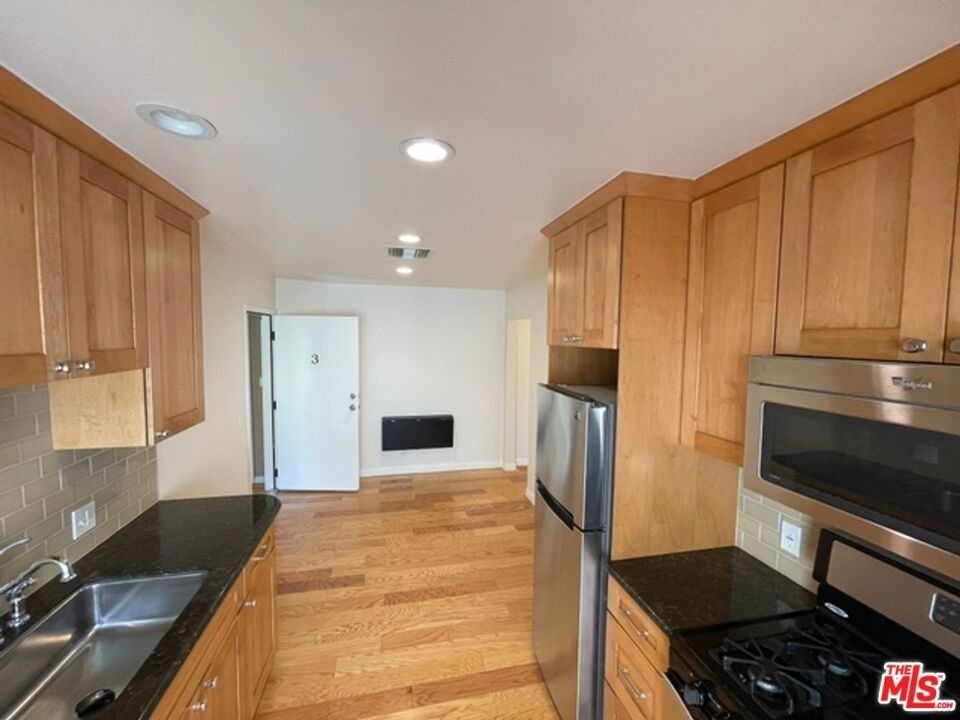3192 Queensbury Drive - Photo 9