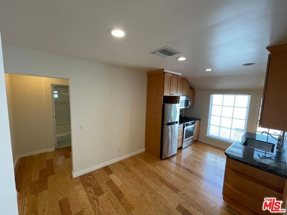 3192 Queensbury Drive - Photo 10