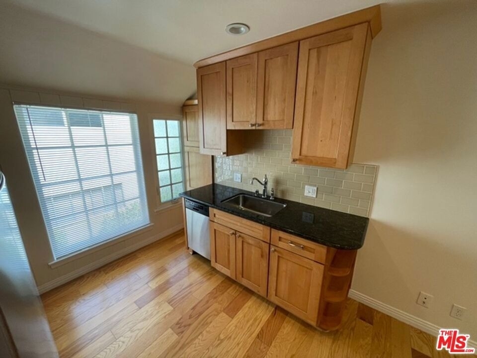3192 Queensbury Drive - Photo 8