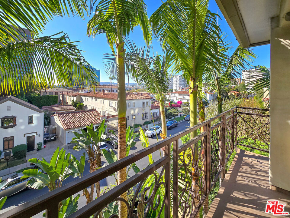 10795 Wilshire Boulevard - Photo 38