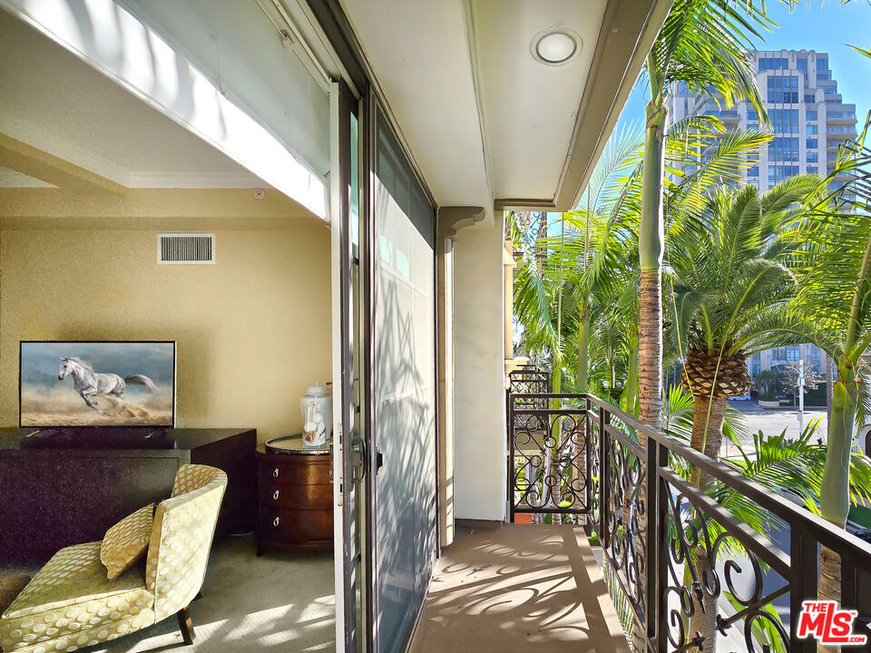 10795 Wilshire Boulevard - Photo 35