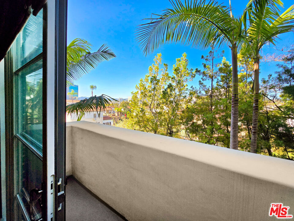 10795 Wilshire Boulevard - Photo 16