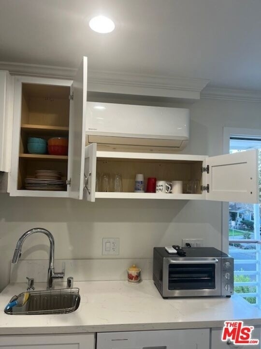 15524 Sylvan Street - Photo 5