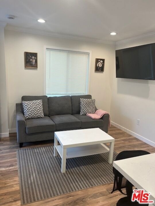 15524 Sylvan Street - Photo 3
