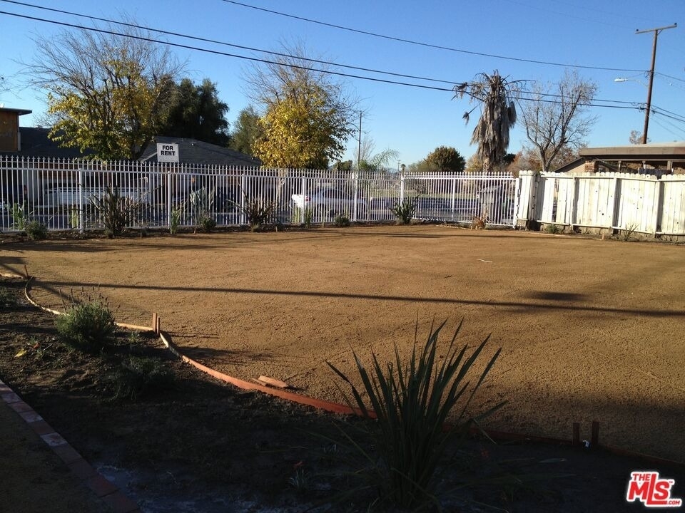 26416 San Jacinto Street - Photo 9