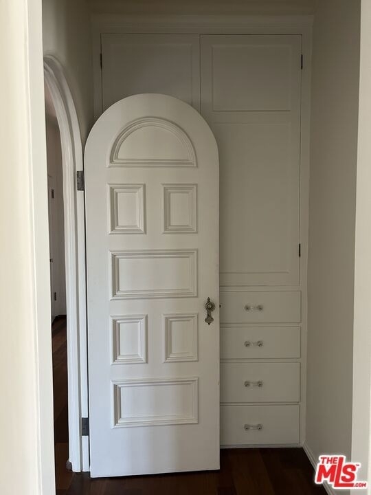 1302 N Sweetzer Avenue - Photo 3