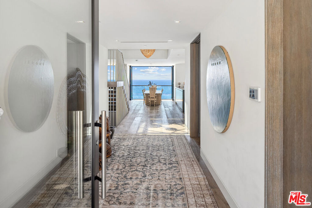 31824 Seafield Drive - Photo 2