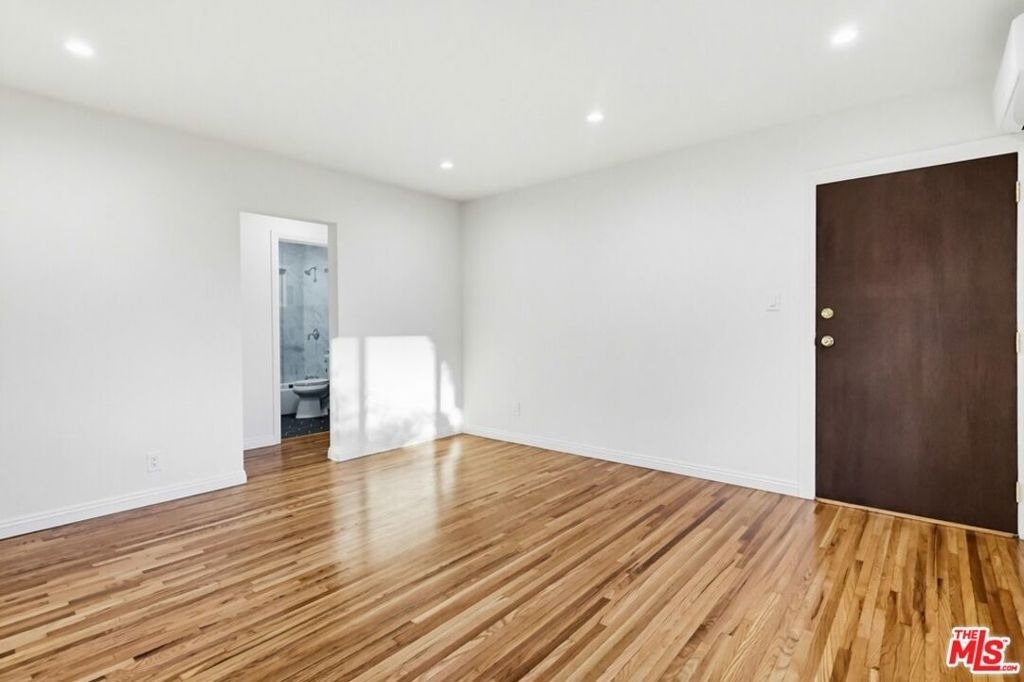 1828 Silver Lake Boulevard - Photo 2
