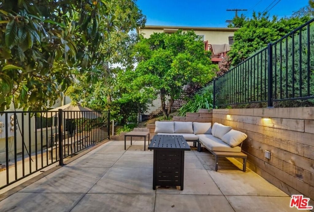 1828 Silver Lake Boulevard - Photo 9