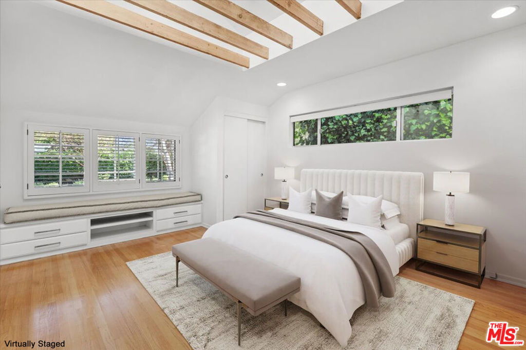 4031 Hollyline Avenue - Photo 14