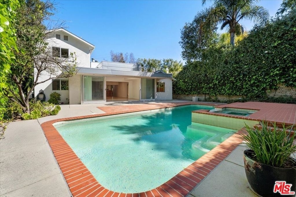 4031 Hollyline Avenue - Photo 25