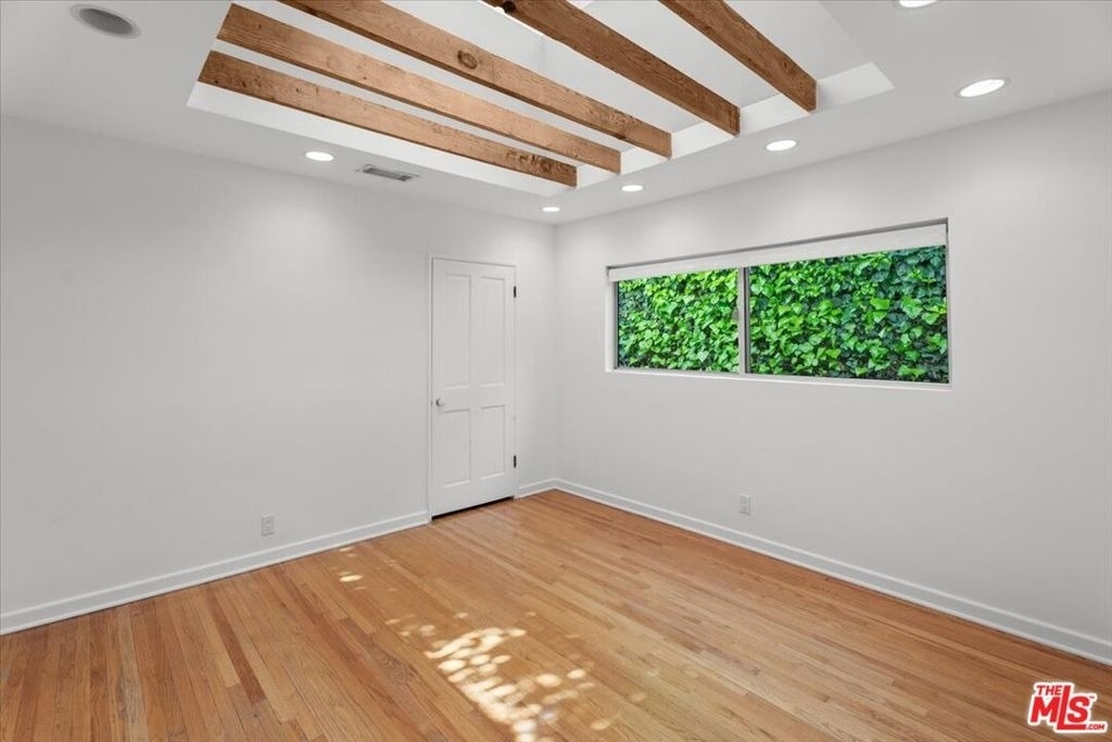4031 Hollyline Avenue - Photo 20