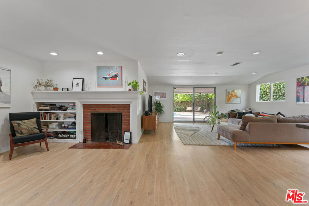 5211 Allott Avenue - Photo 3