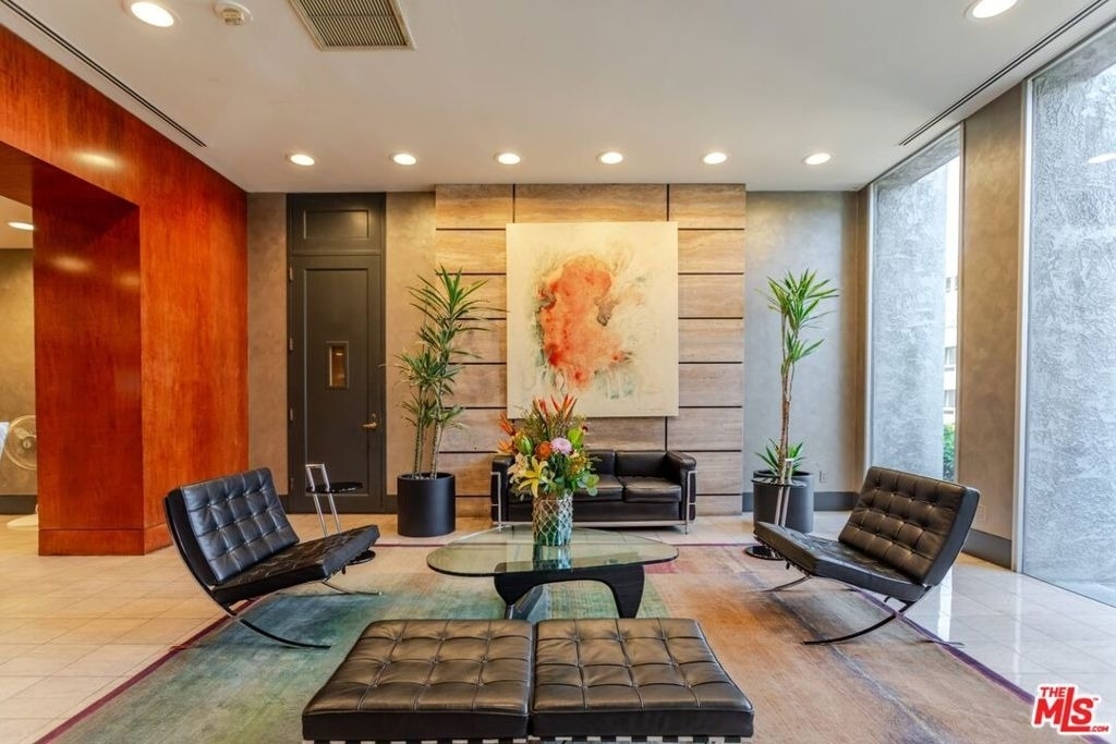 800 W 1st Street - Photo 6