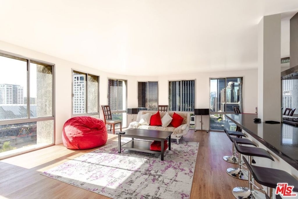 800 W 1st Street - Photo 10