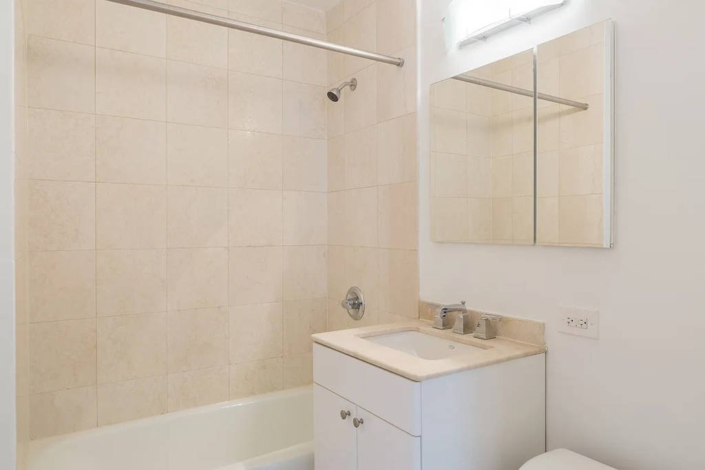 West 48th Street - Photo 5