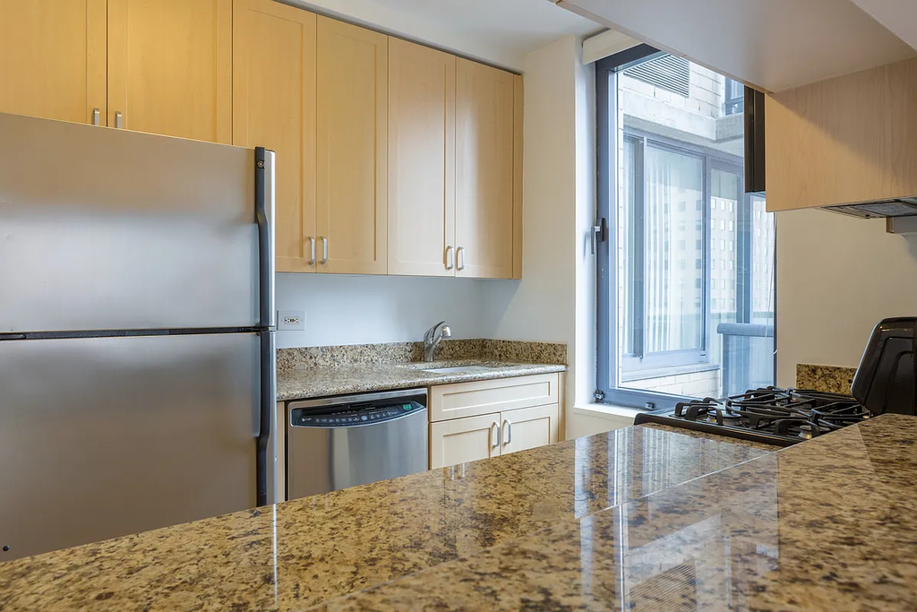 West 48th Street - Photo 3