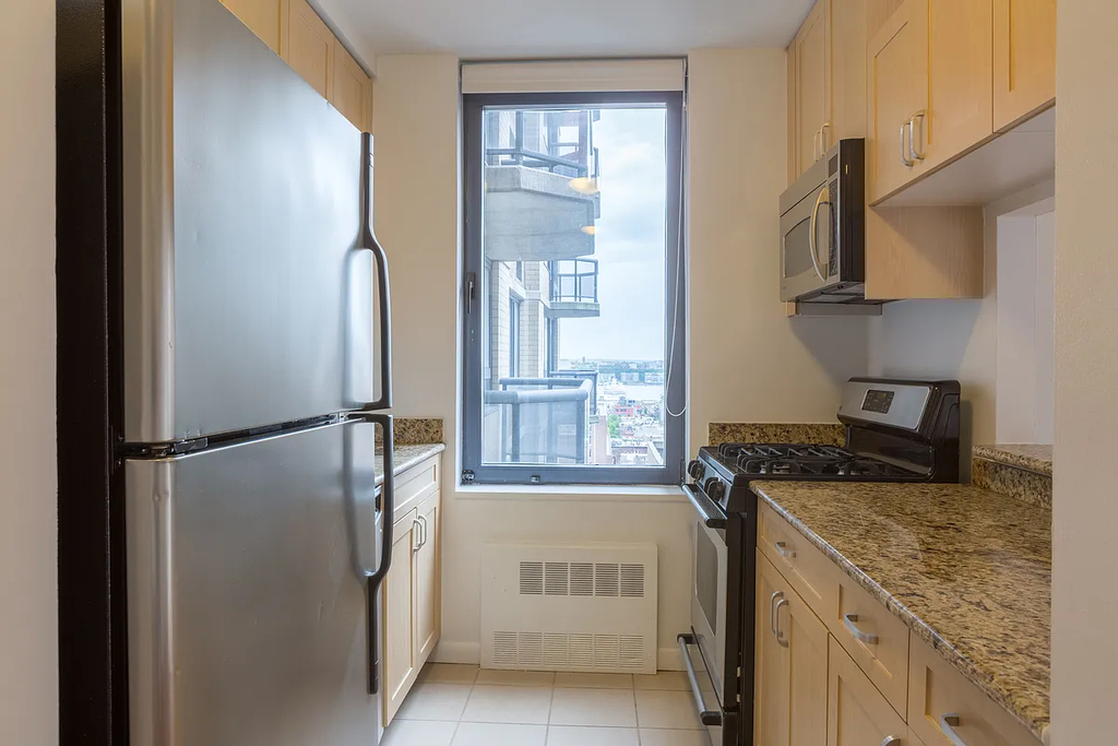 West 48th Street - Photo 2