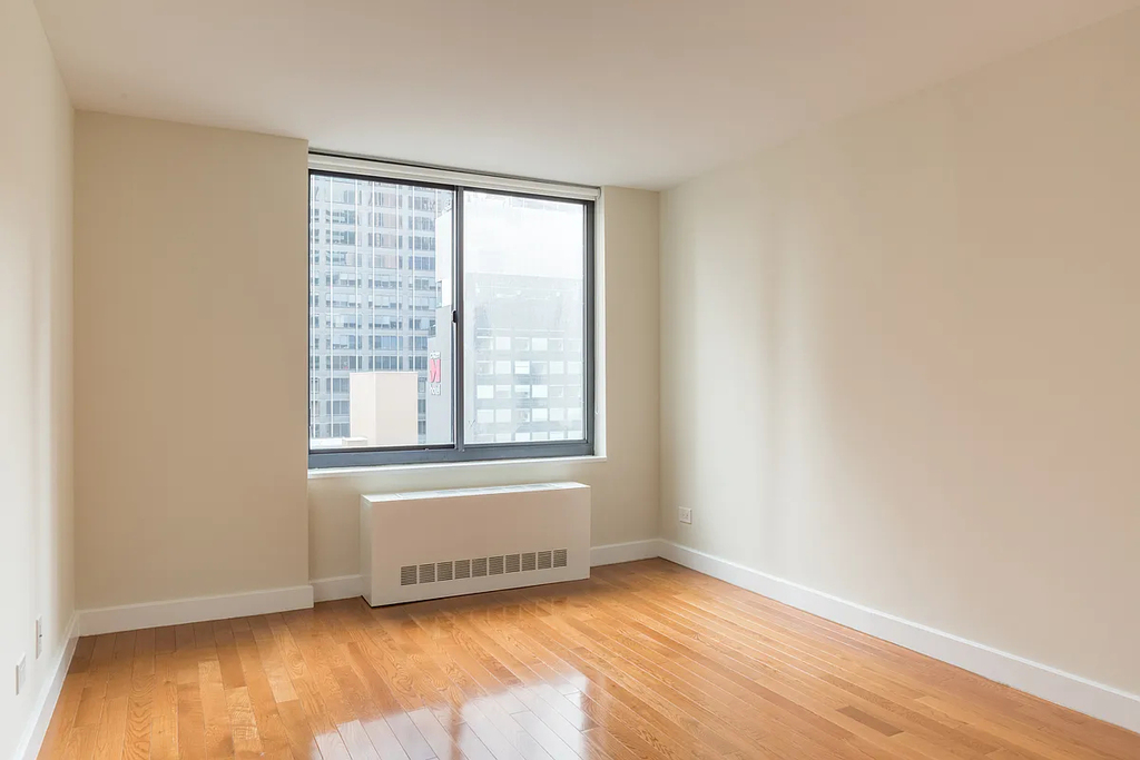 West 48th Street - Photo 6