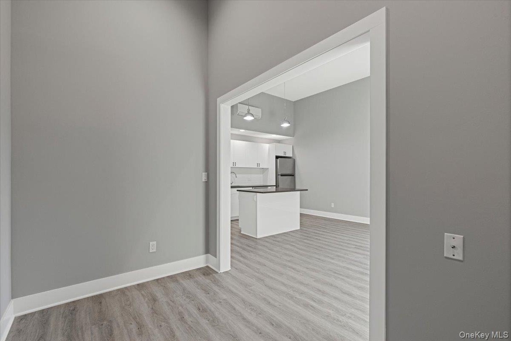 47 Beekman Avenue - Photo 6