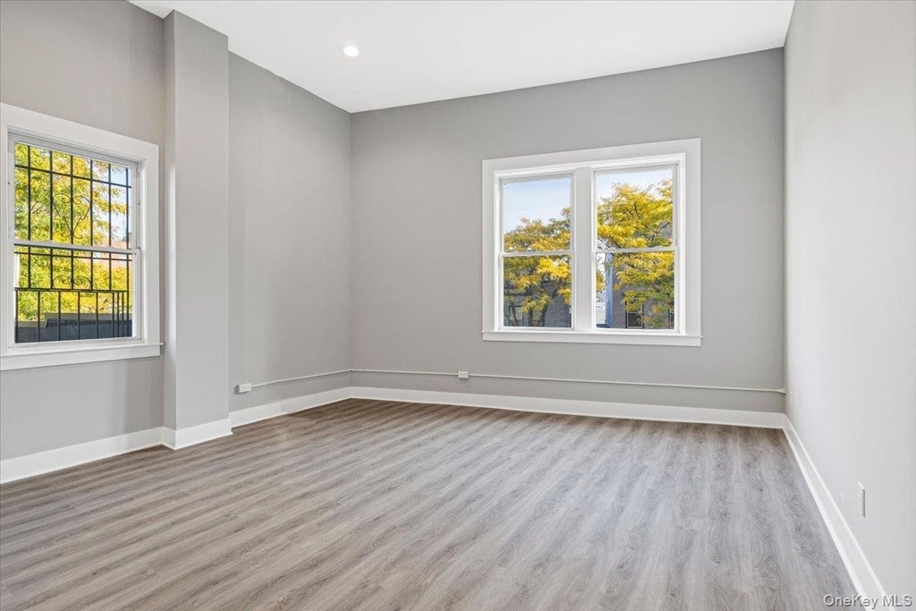 47 Beekman Avenue - Photo 5
