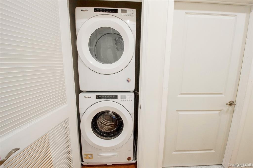 260 W Main Street - Photo 15