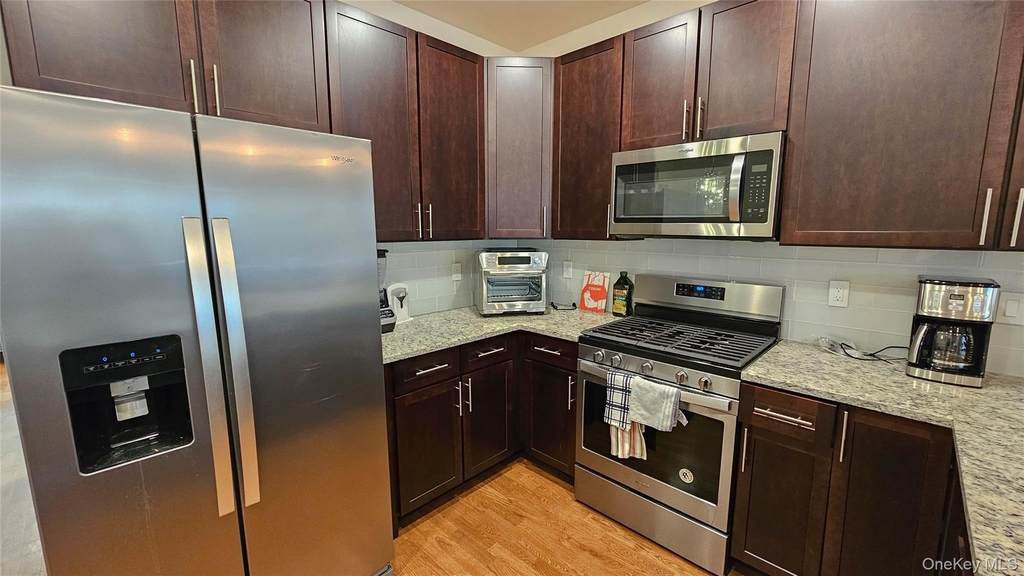 260 W Main Street - Photo 3