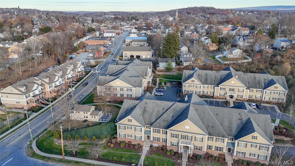 260 W Main Street - Photo 19